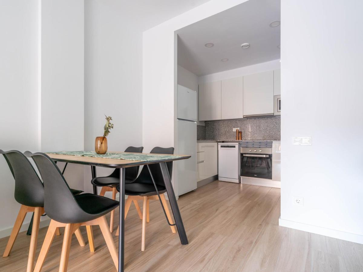 Limehome Barcelona Carrer De Besalu 90 - Estancia Temporal ภายนอก รูปภาพ