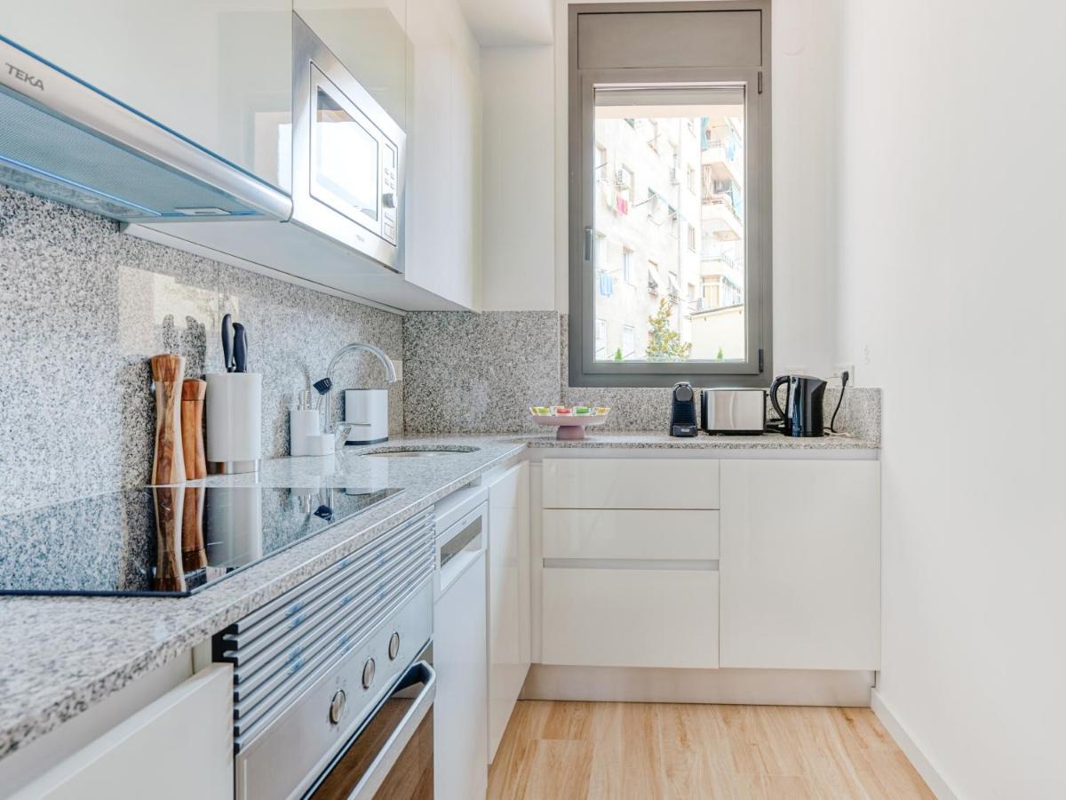 Limehome Barcelona Carrer De Besalu 90 - Estancia Temporal ภายนอก รูปภาพ