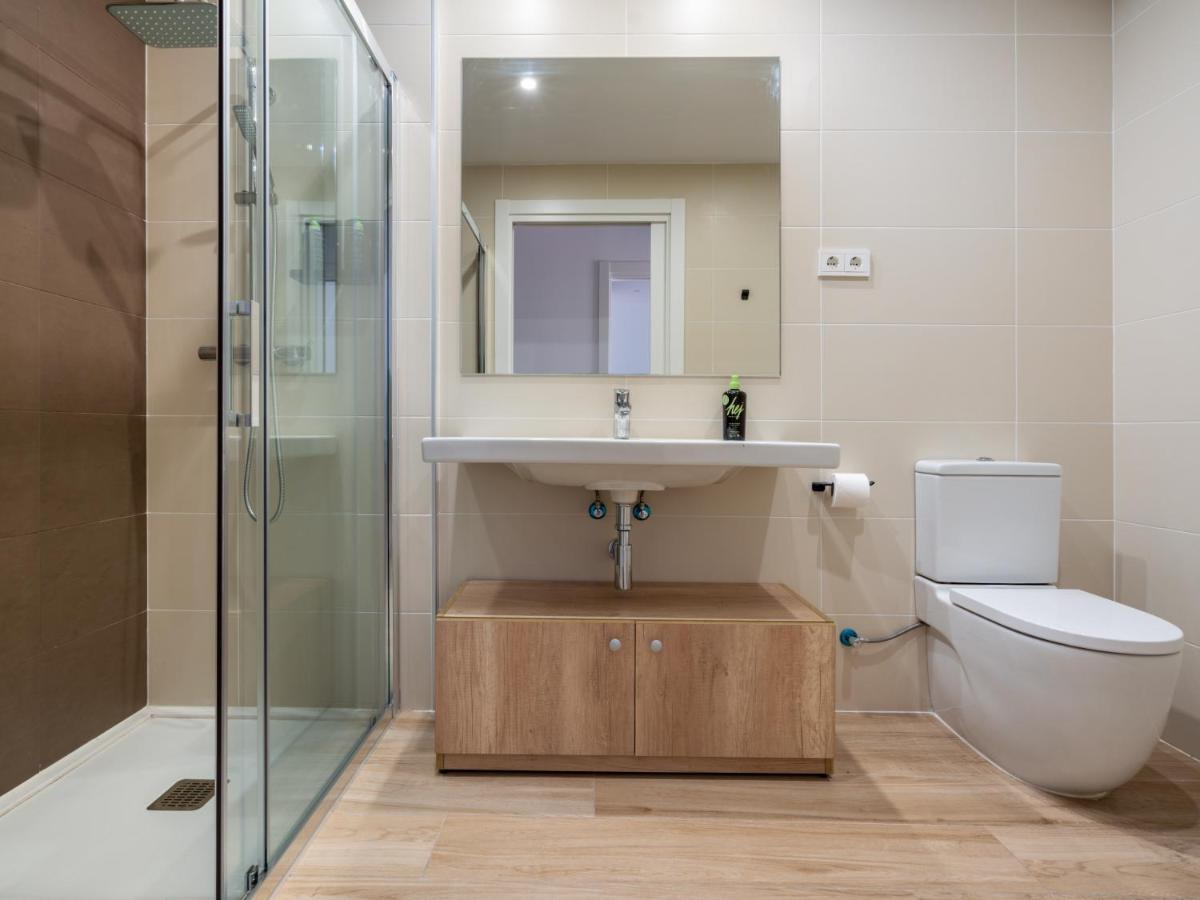 Limehome Barcelona Carrer De Besalu 90 - Estancia Temporal ภายนอก รูปภาพ