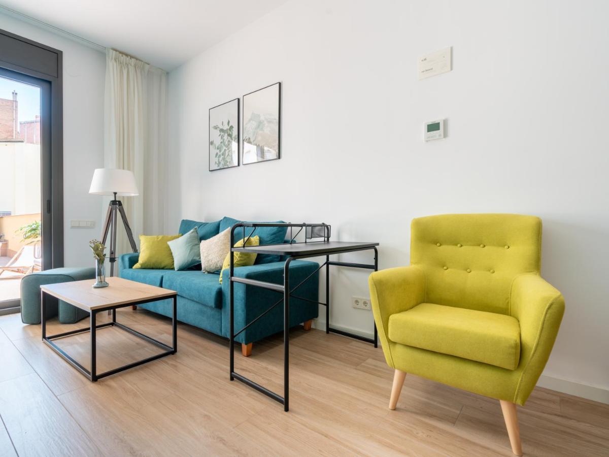 Limehome Barcelona Carrer De Besalu 90 - Estancia Temporal ภายนอก รูปภาพ