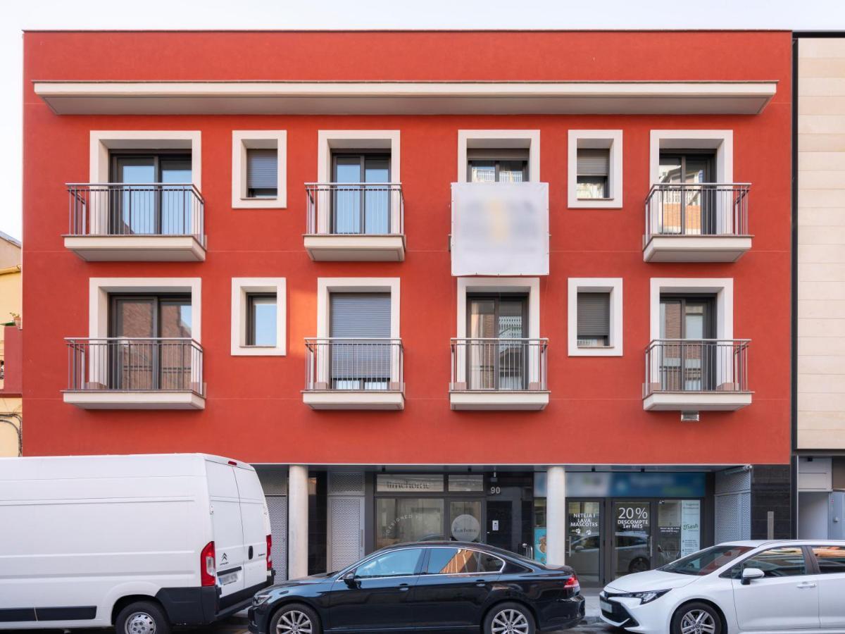 Limehome Barcelona Carrer De Besalu 90 - Estancia Temporal ภายนอก รูปภาพ